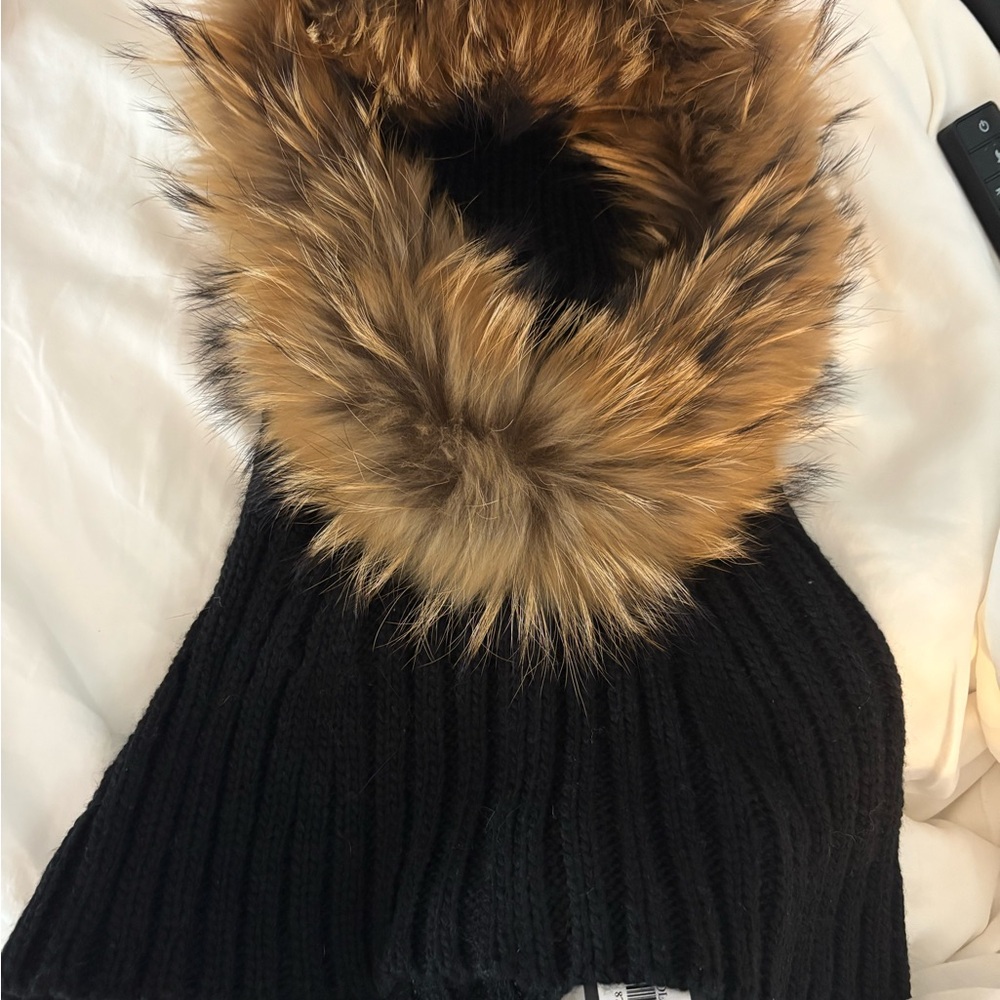 Goldbergh Black Knit Raccoon trim Snood NWT and HTF